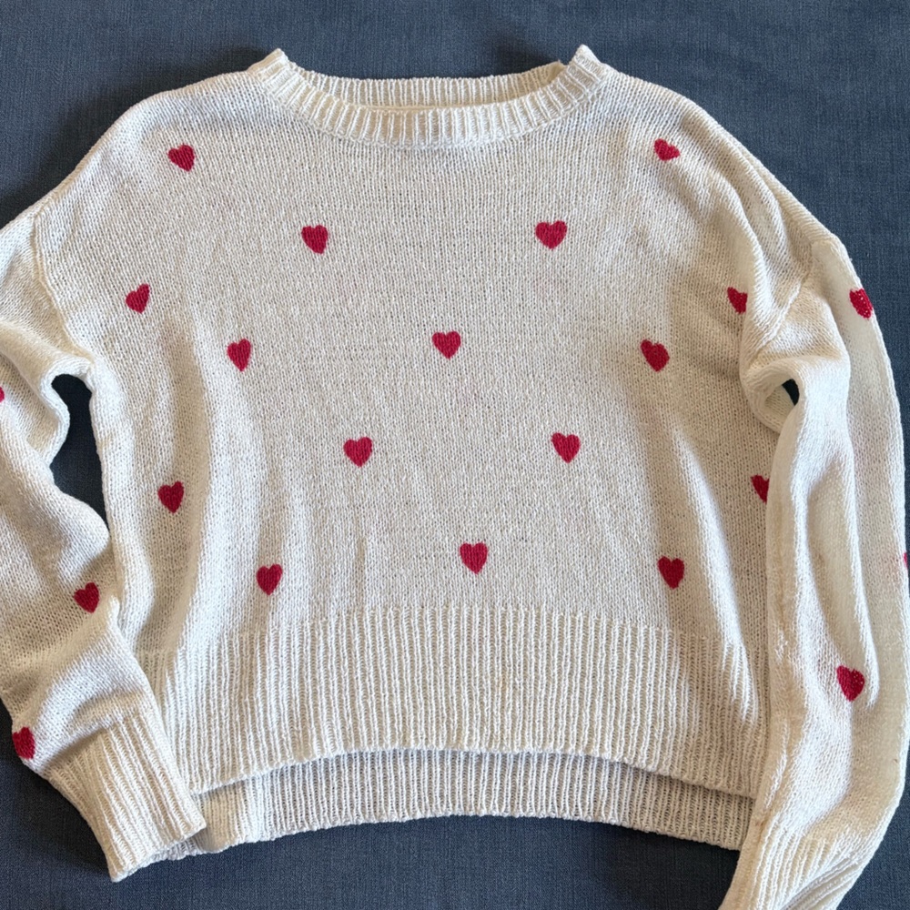 Jessica Simpson Cream and Red Heart Sweater Crew Neck